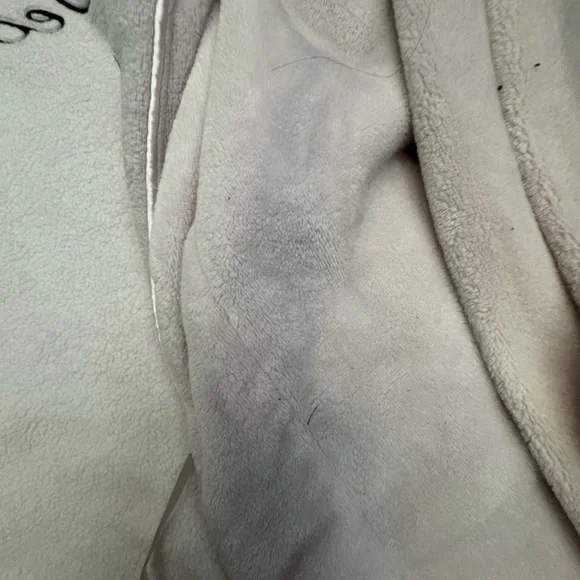 Cozy White Fleece Robe - Picture 2 of 4